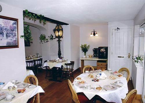 Nonsuch Park Hotel Epsom Buitenkant foto