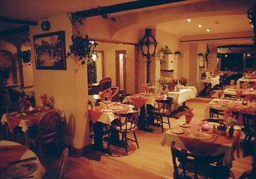 Nonsuch Park Hotel Epsom Buitenkant foto