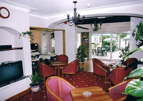 Nonsuch Park Hotel Epsom Buitenkant foto