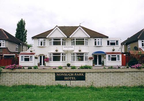 Nonsuch Park Hotel Epsom Buitenkant foto